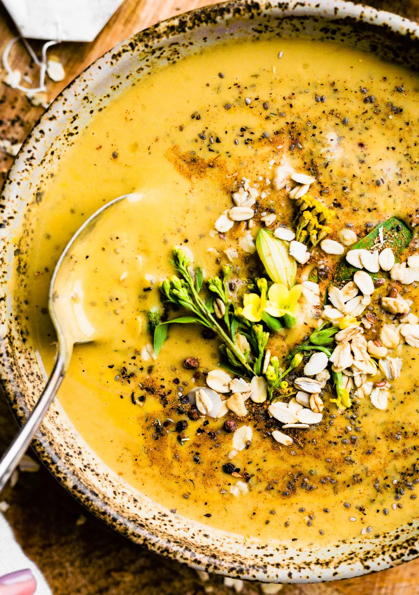 Vegan Chai Spiced Chia Smoothie Bowls