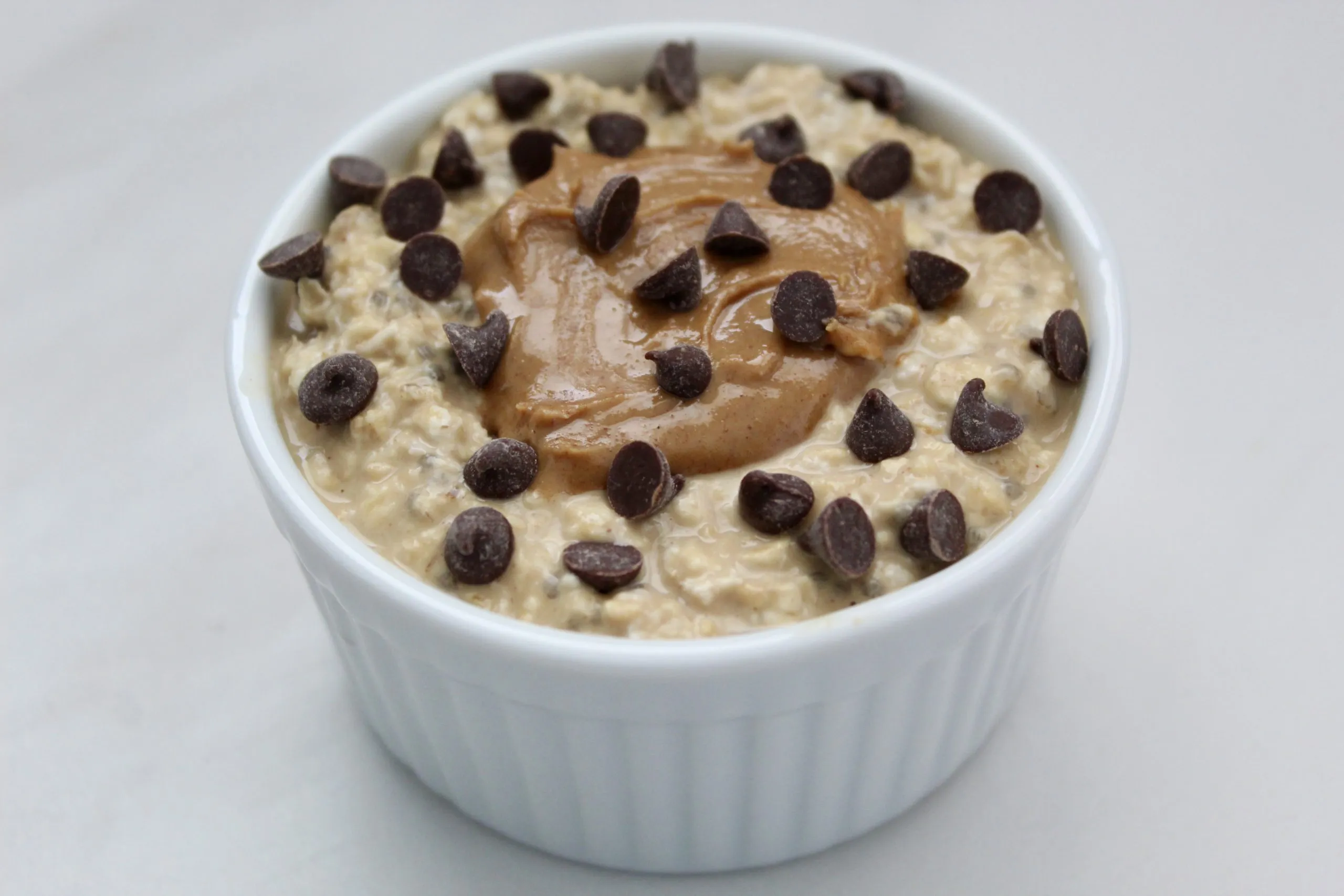 Vegan Peanut Butter Chocolate Chip Overnight Oats