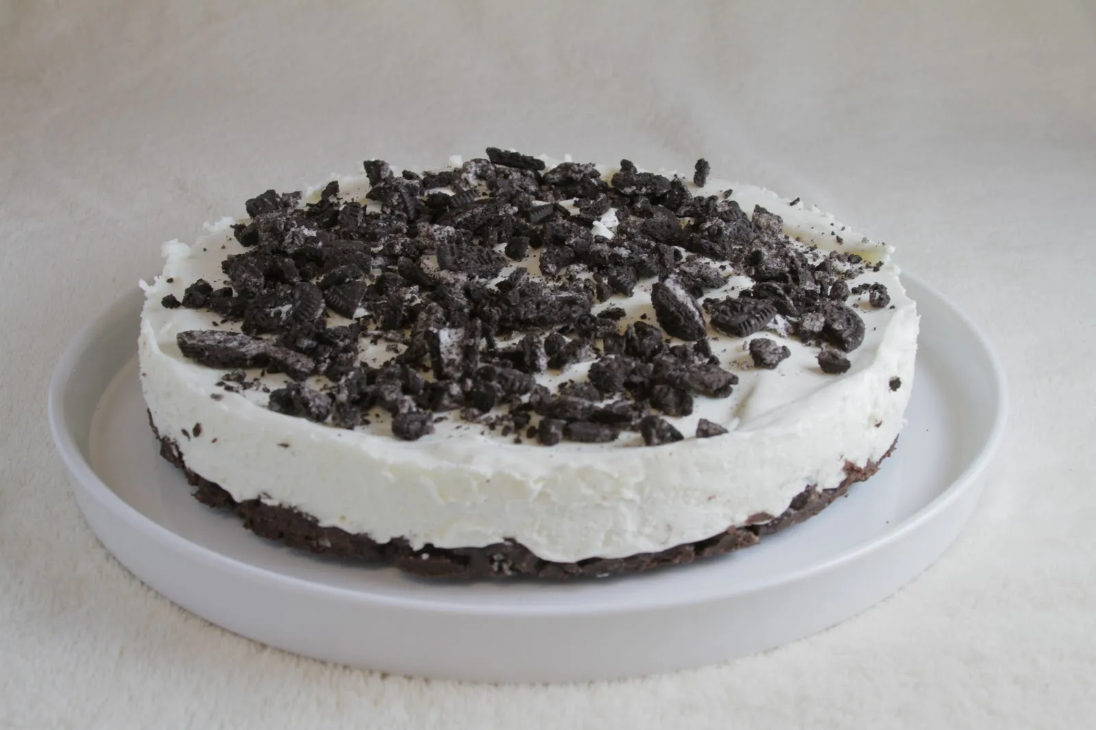 White Chocolate Mousse Torte with Oreo Cookie Crust