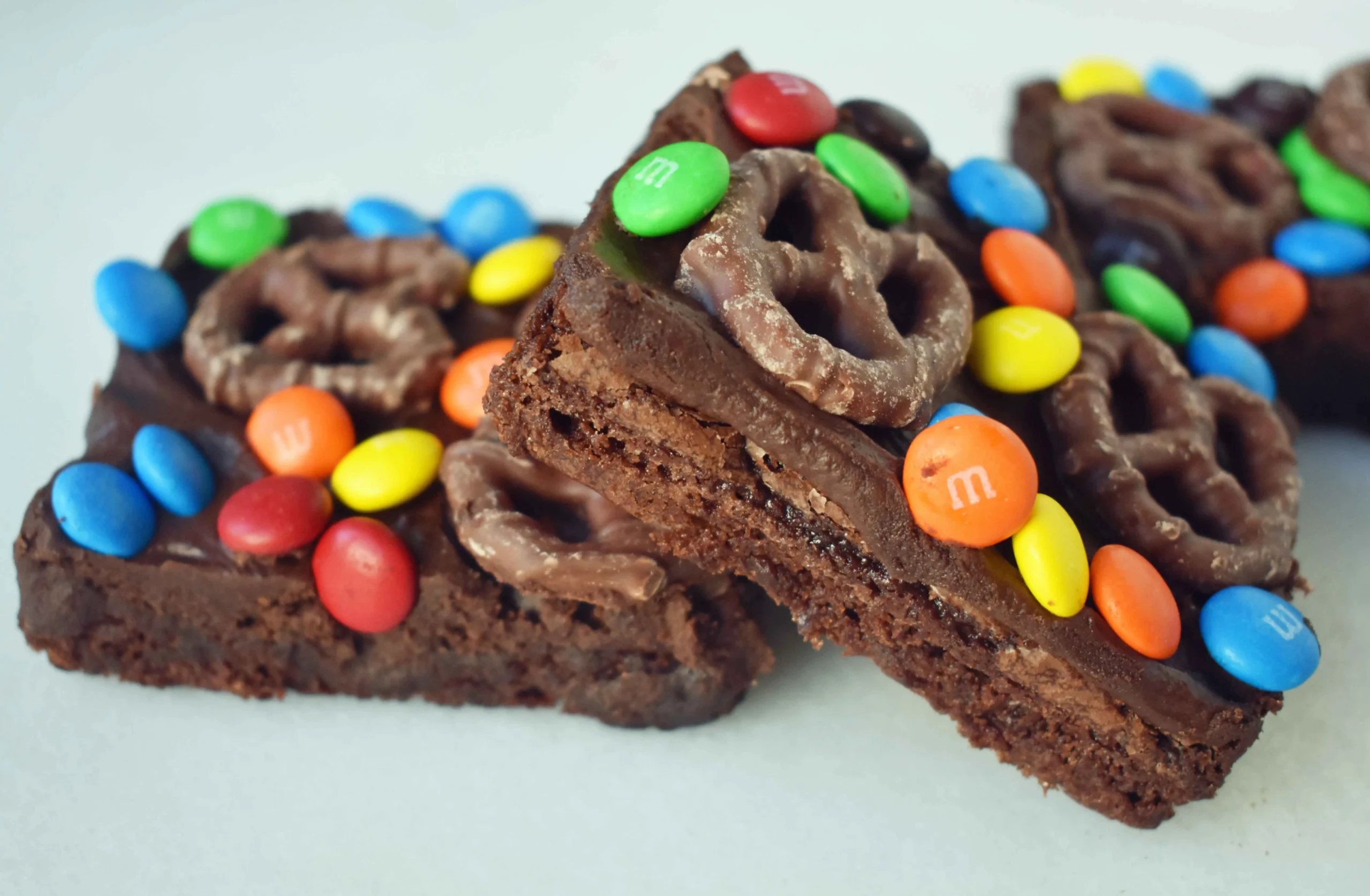 super bowl chocolate covered pretzel brownies